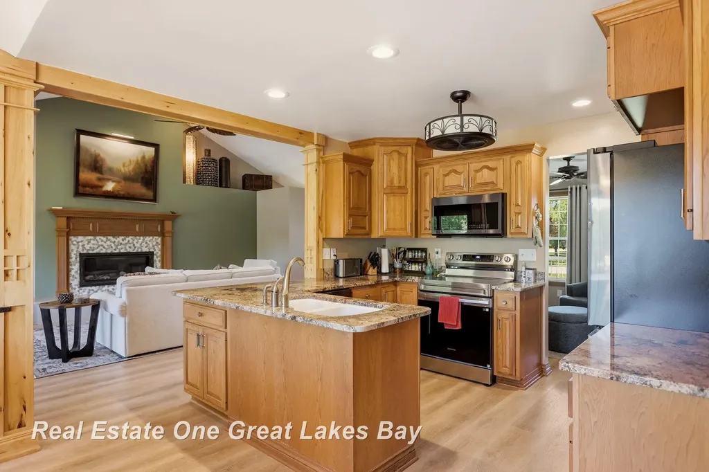 2530 N River Road Thomas Township MI 48609