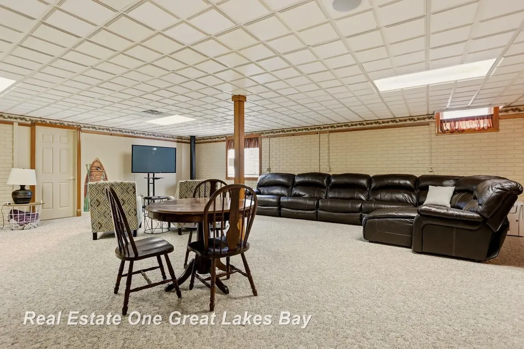 2530 N River Road Thomas Township MI 48609