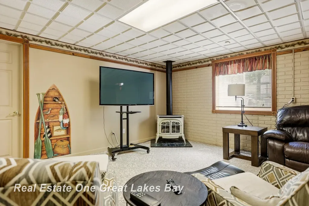2530 N River Road Thomas Township MI 48609