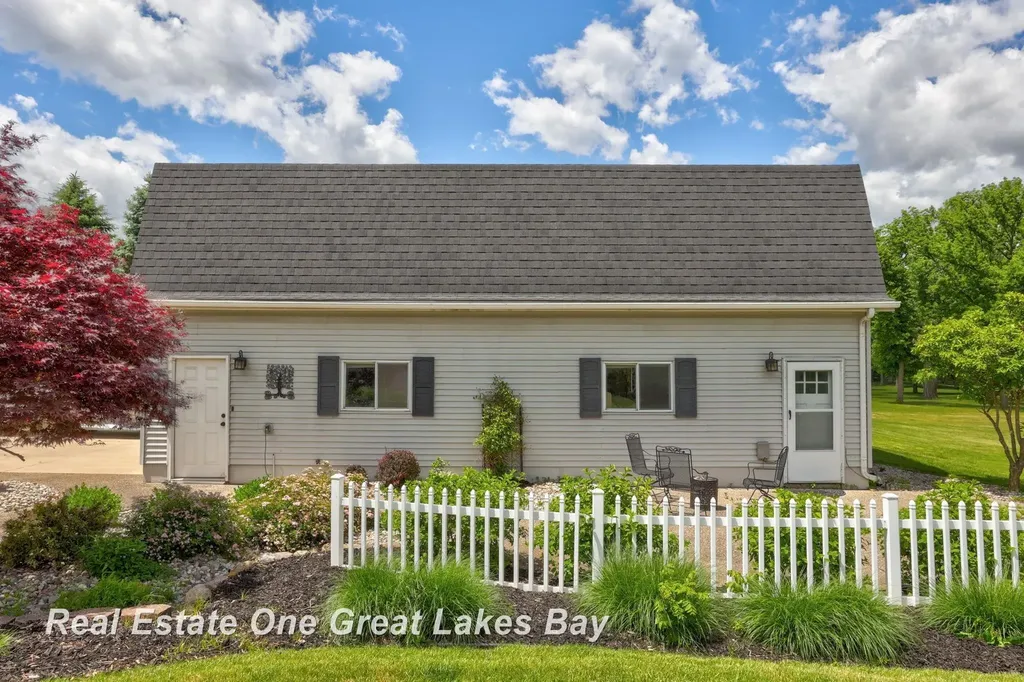 2530 N River Road Thomas Township MI 48609
