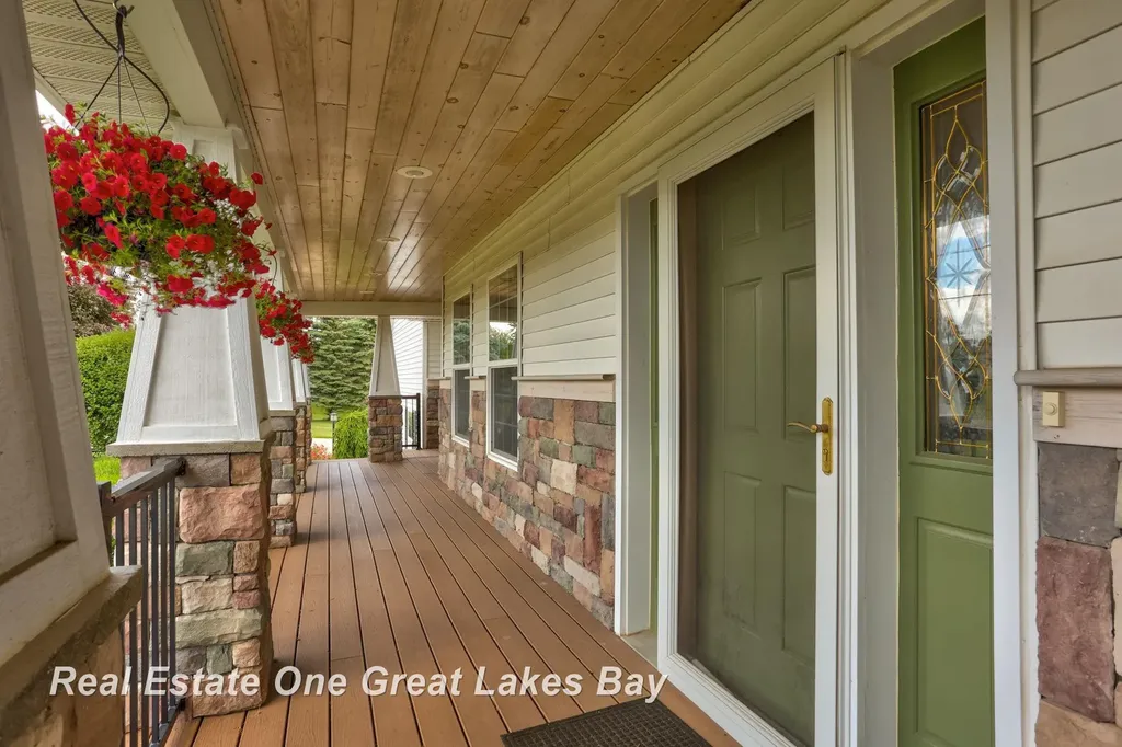 2530 N River Road Thomas Township MI 48609