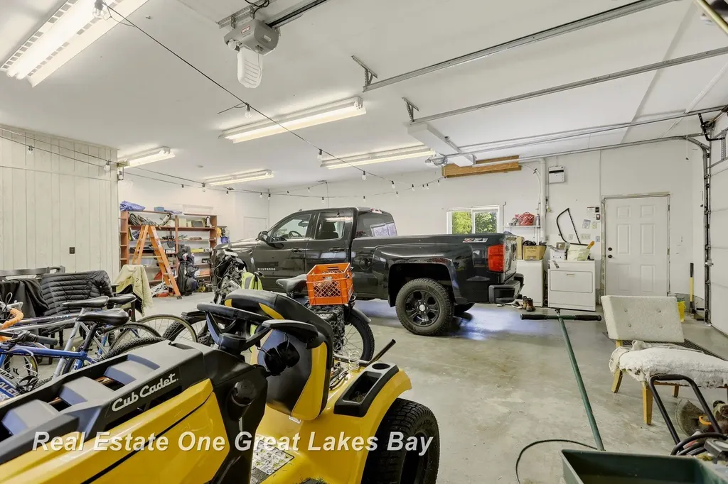 2530 N River Road Thomas Township MI 48609