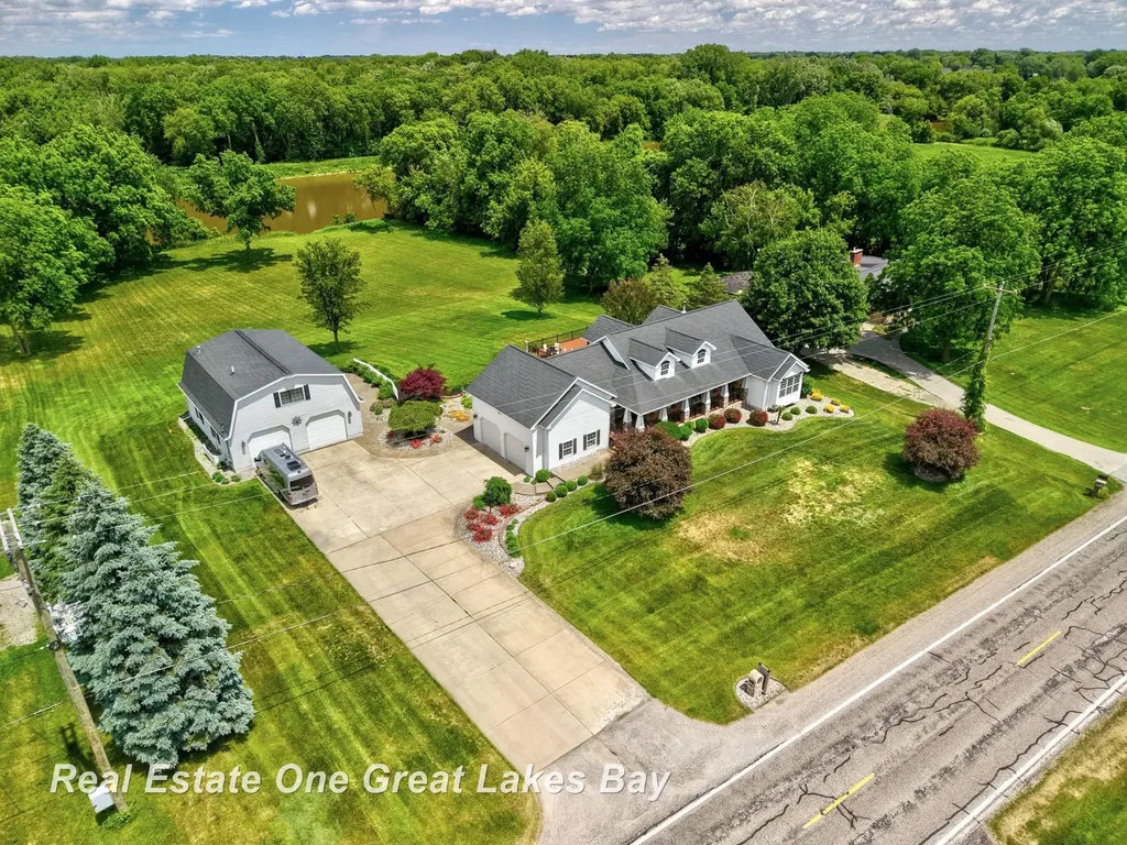 2530 N River Road Thomas Township MI 48609