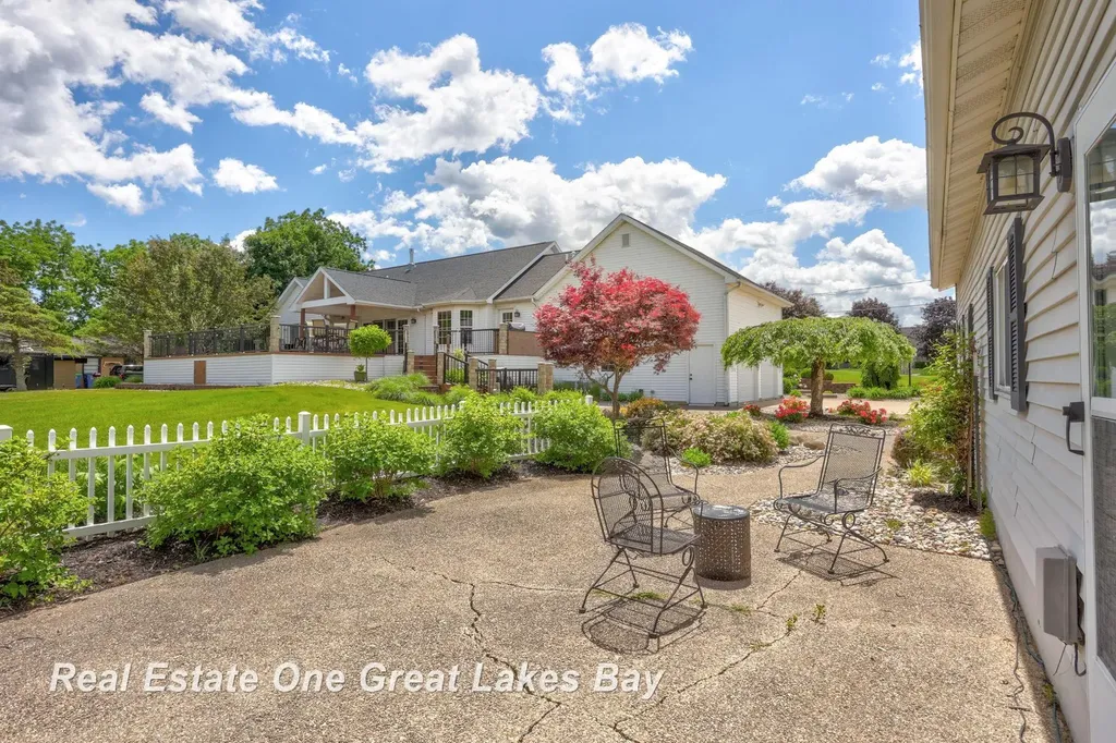2530 N River Road Thomas Township MI 48609