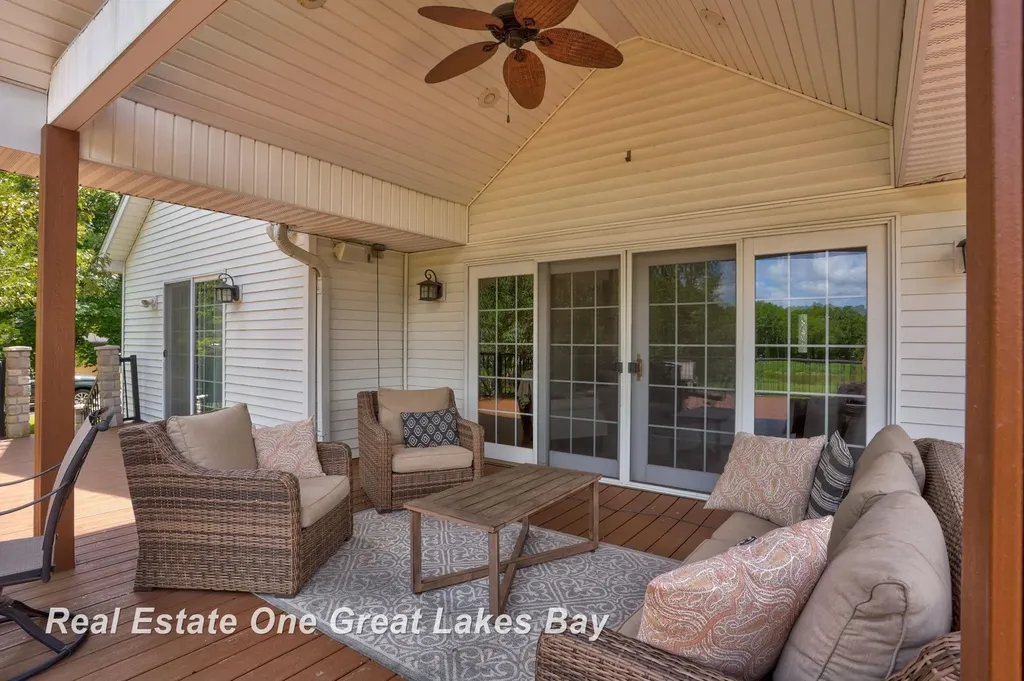 2530 N River Road Thomas Township MI 48609