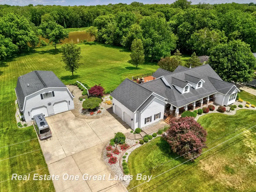 2530 N River Road Thomas Township MI 48609