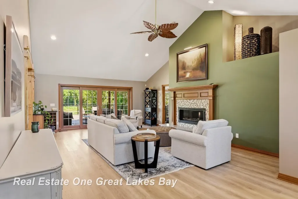 2530 N River Road Thomas Township MI 48609