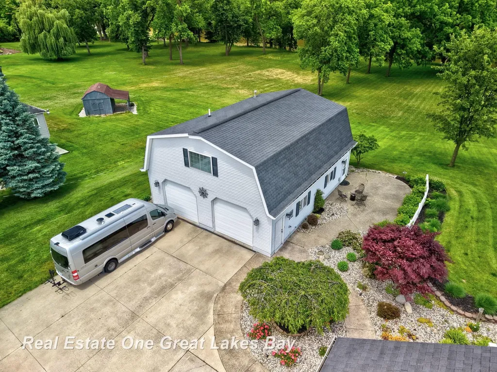2530 N River Road Thomas Township MI 48609