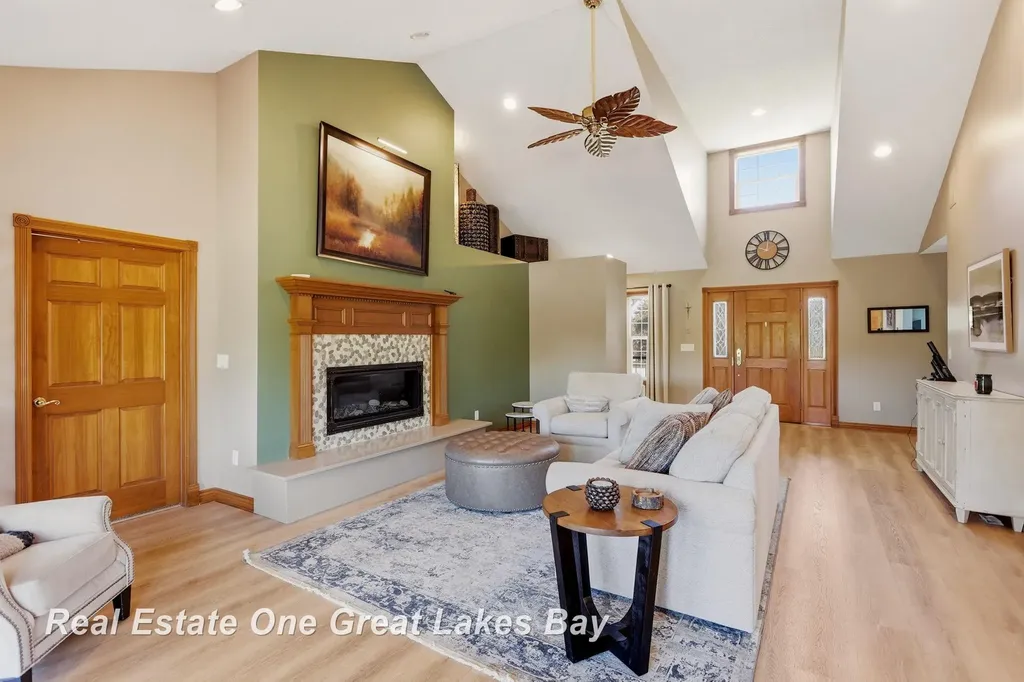 2530 N River Road Thomas Township MI 48609