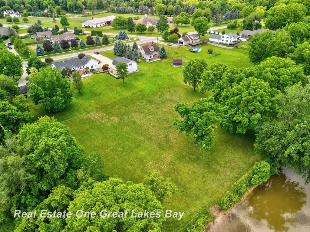 2530 N River Road Thomas Township MI 48609