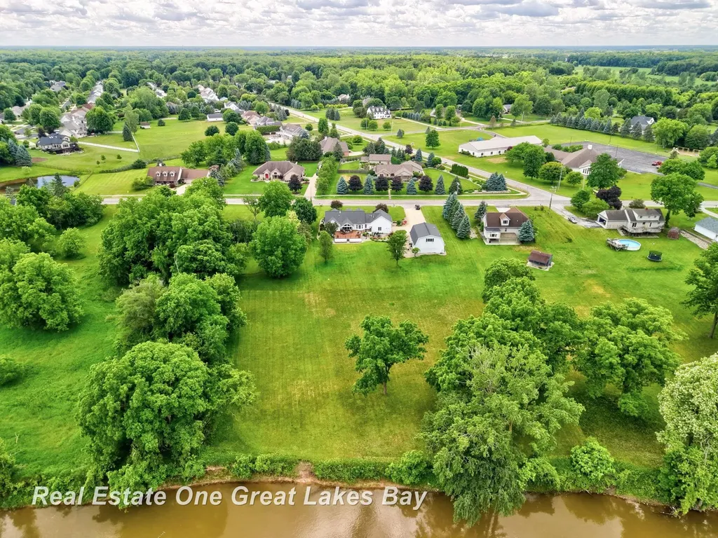 2530 N River Road Thomas Township MI 48609