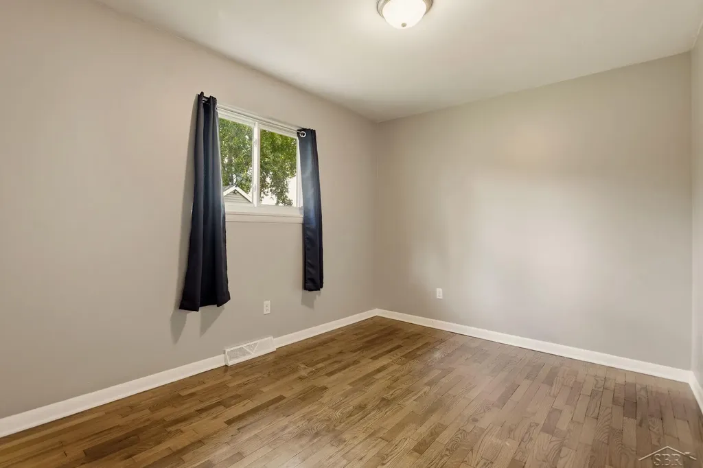 3374 Meyer Place Saginaw Charter Township MI 48603