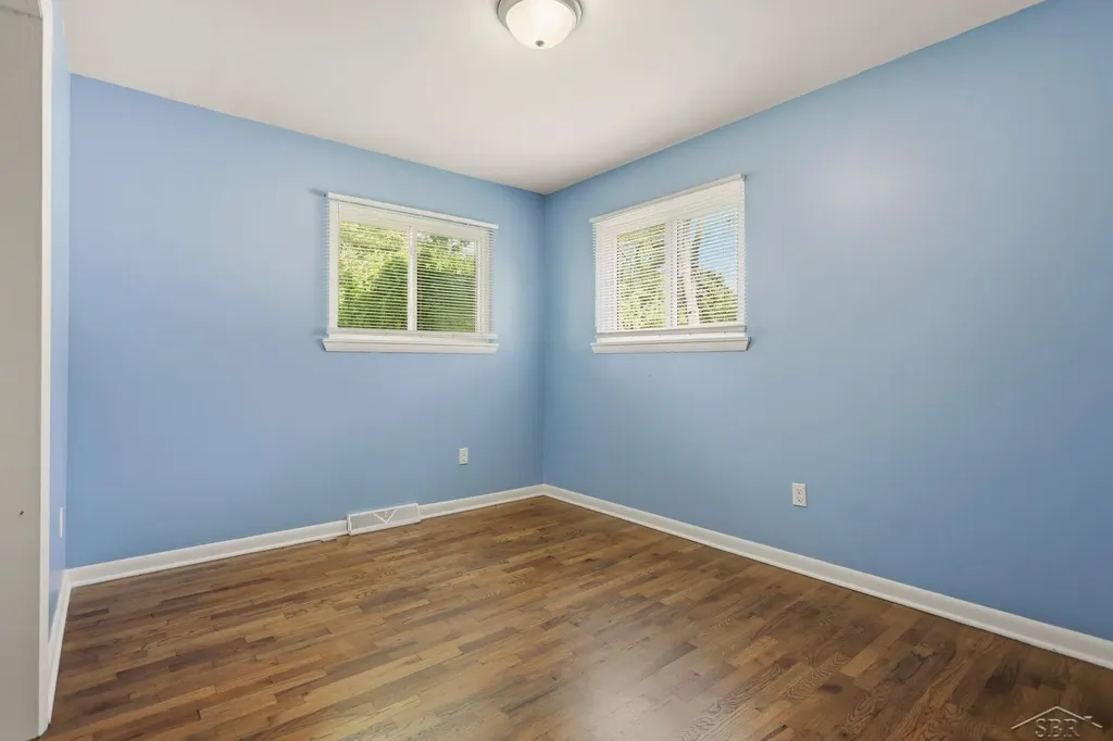 3374 Meyer Place Saginaw Charter Township MI 48603
