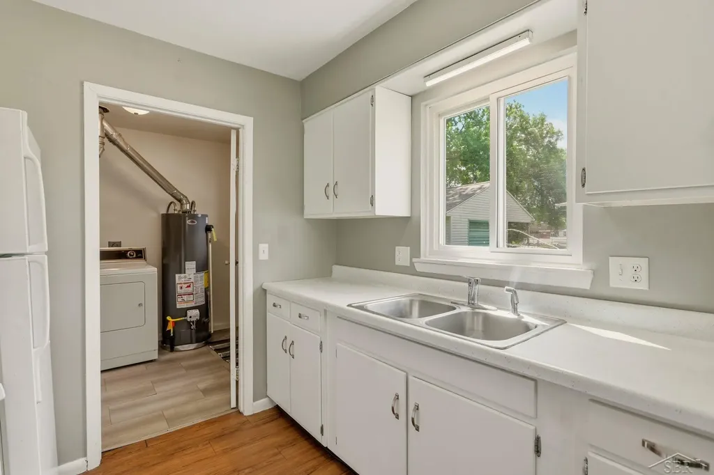 3374 Meyer Place Saginaw Charter Township MI 48603