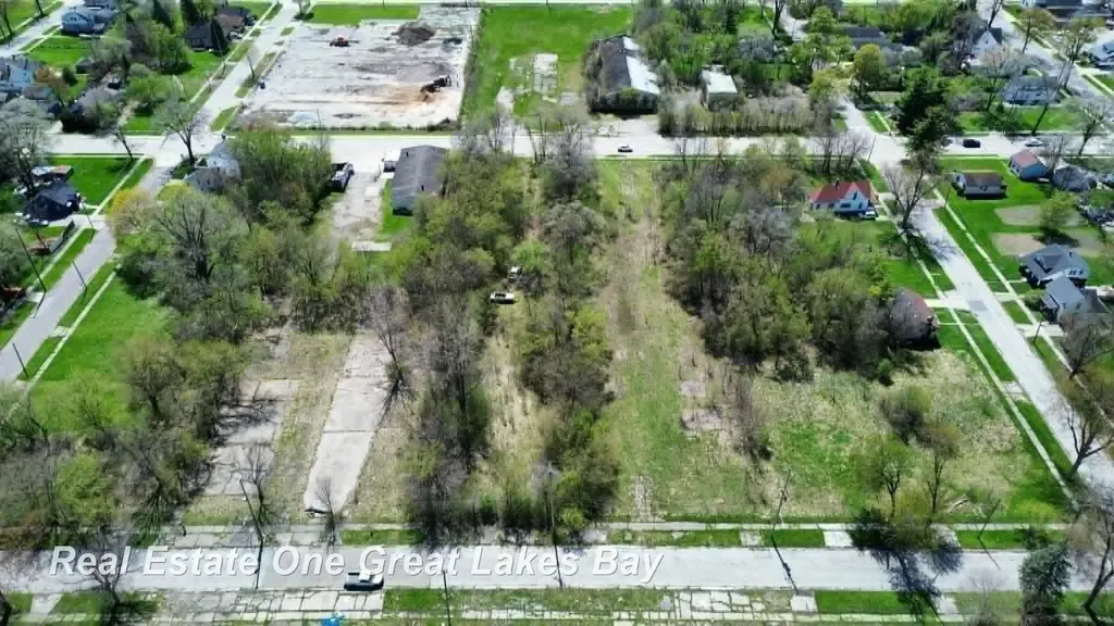 1317 S Park Avenue Saginaw City MI 48601