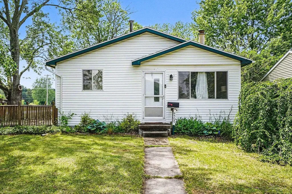 4509 Cadillac Place Carrollton Township MI 48604
