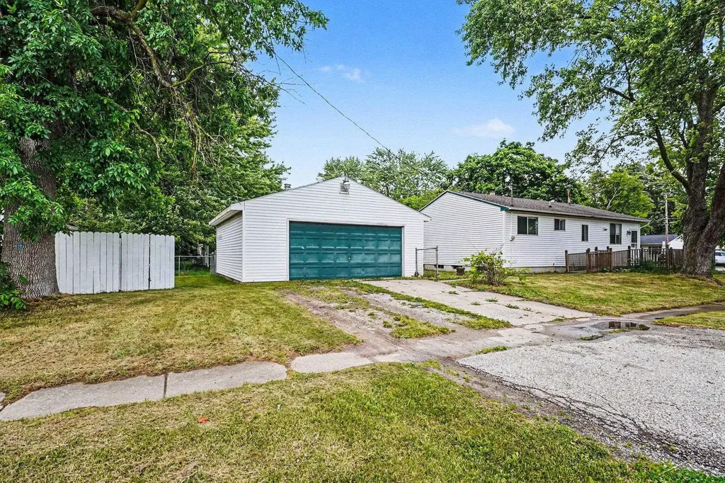 4509 Cadillac Place Carrollton Township MI 48604