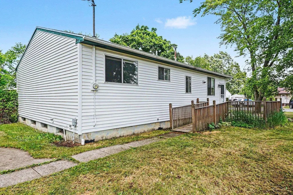 4509 Cadillac Place Carrollton Township MI 48604