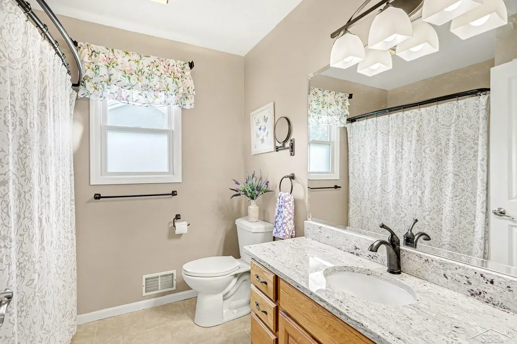 11119 W Glen Drive Vienna Charter Township MI 48420