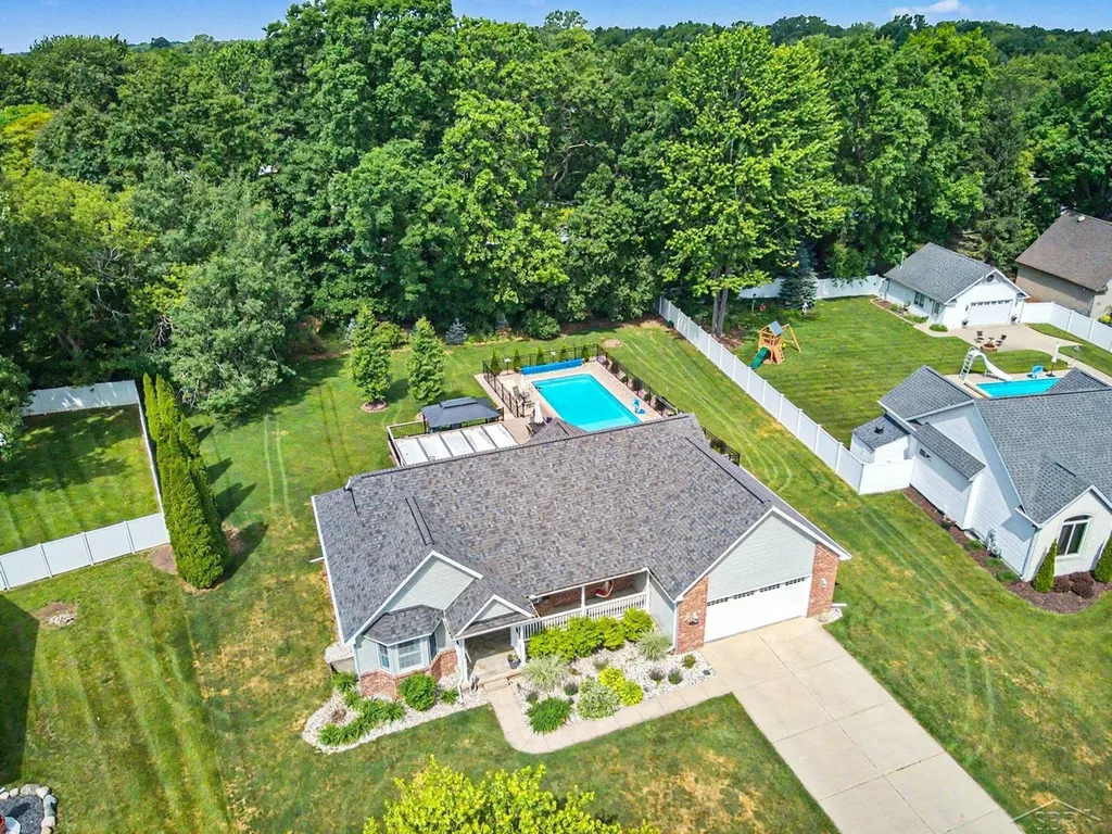 11119 W Glen Drive Vienna Charter Township MI 48420