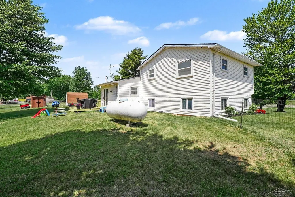 2424 E Shaffer Road Mills Township MI 48642
