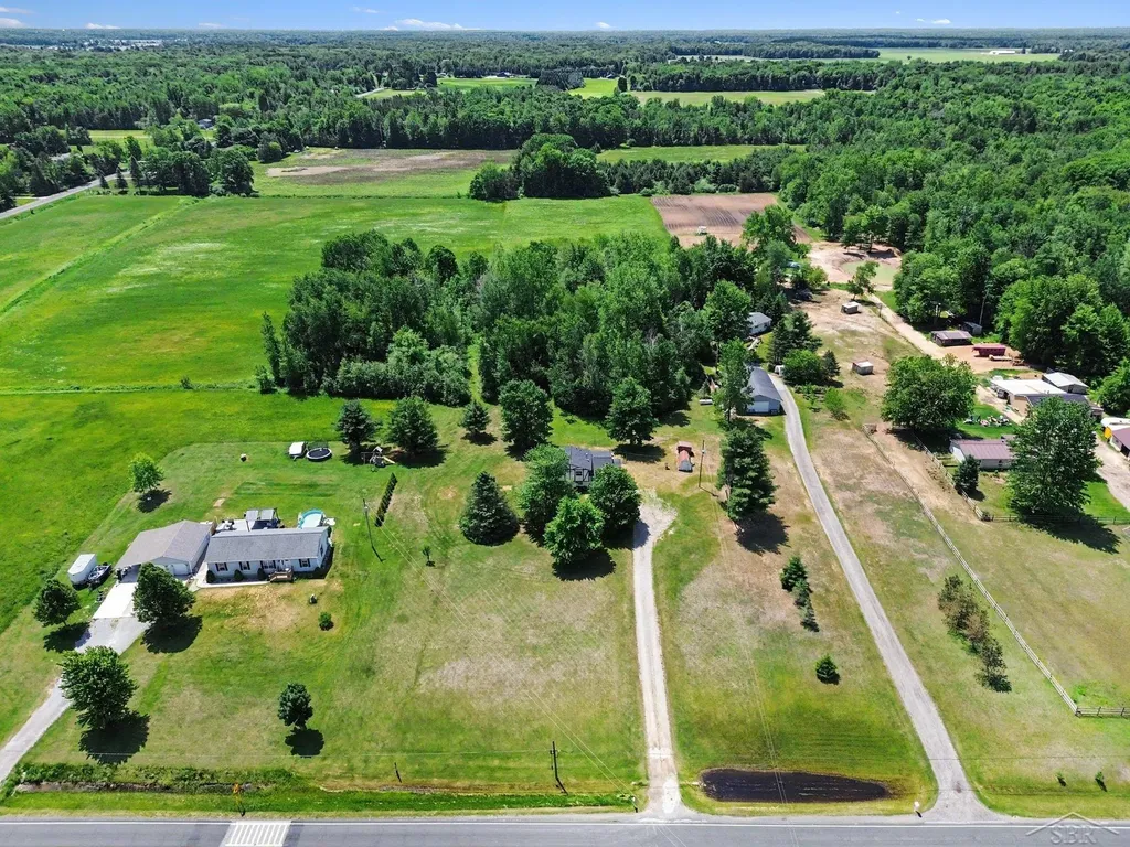 2424 E Shaffer Road Mills Township MI 48642