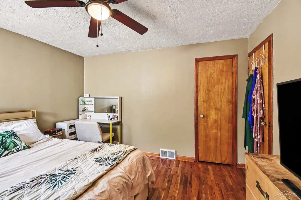 309 E Jeanette Street Bay City City MI 48706