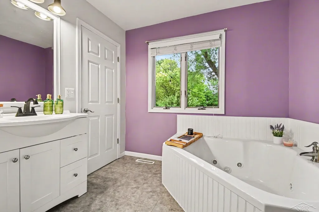 309 E Jeanette Street Bay City City MI 48706