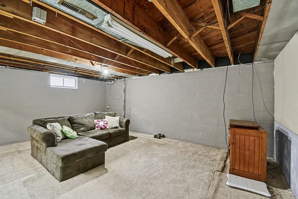 309 E Jeanette Street Bay City City MI 48706