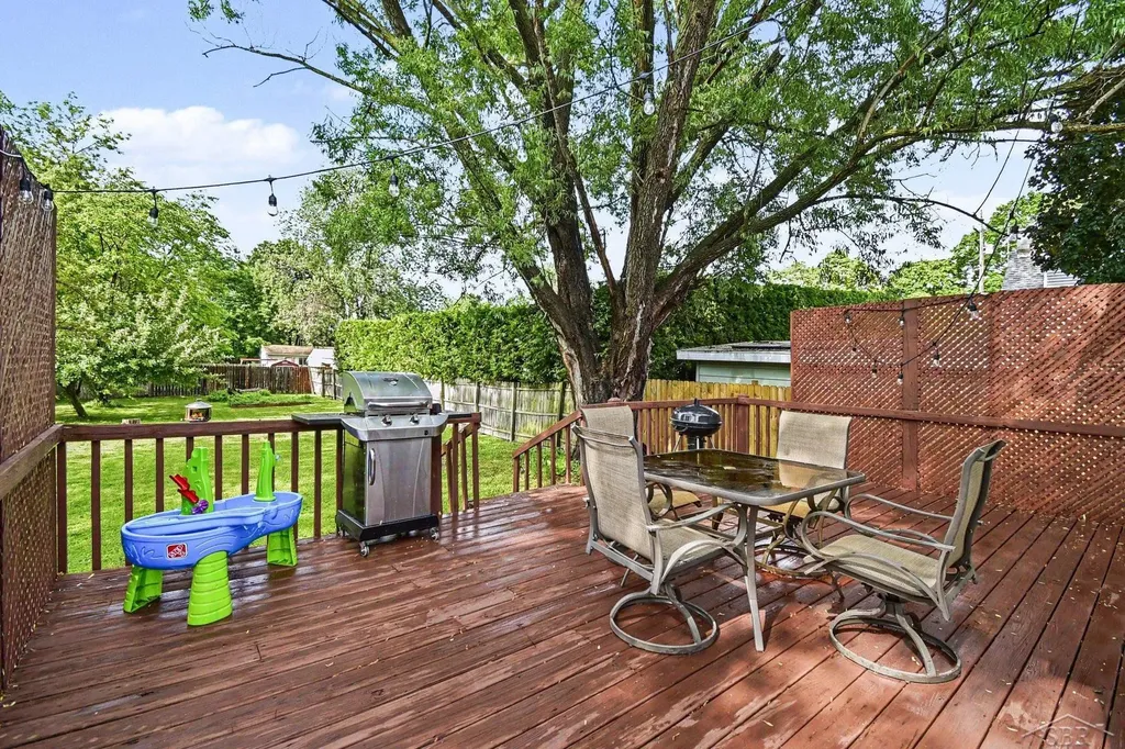 309 E Jeanette Street Bay City City MI 48706