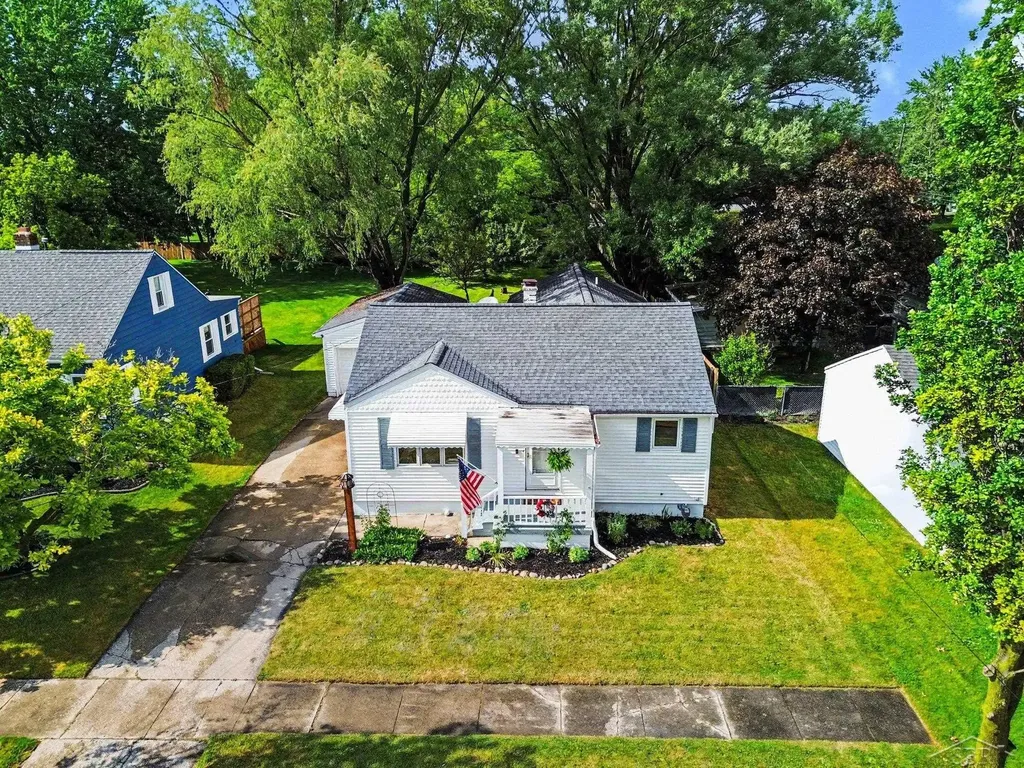 309 E Jeanette Street Bay City City MI 48706