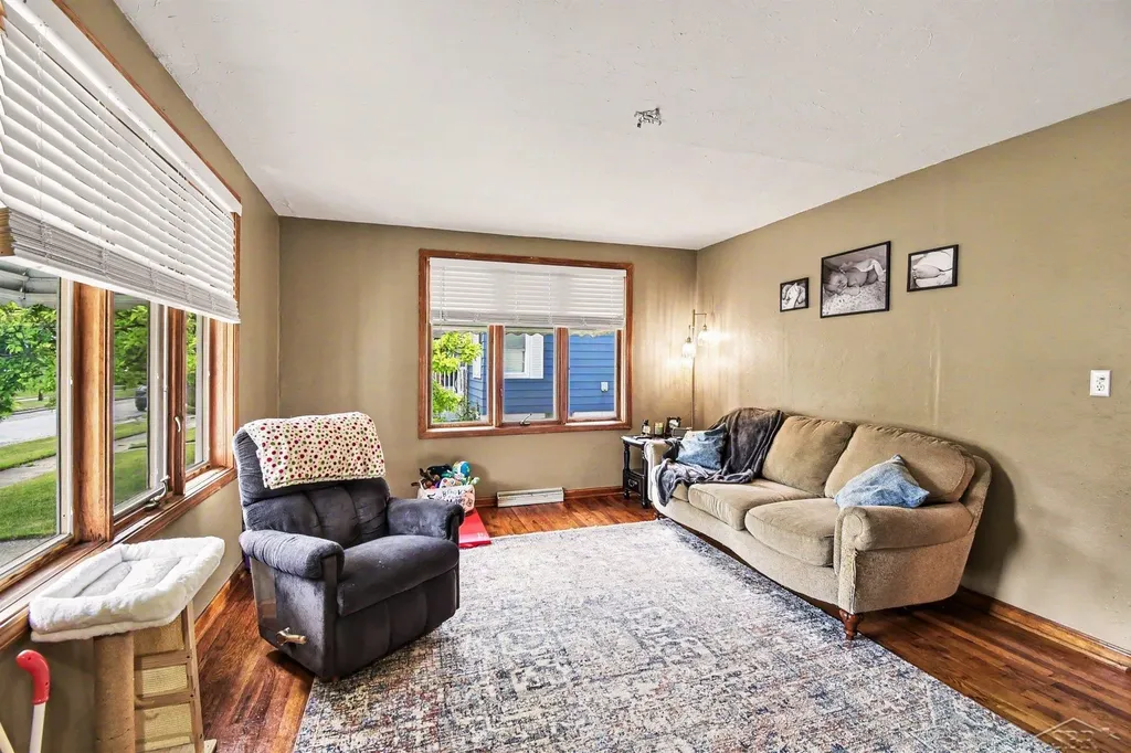 309 E Jeanette Street Bay City City MI 48706