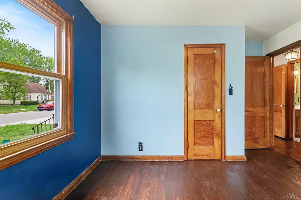 2110 Tennessee Street Midland City MI 48642