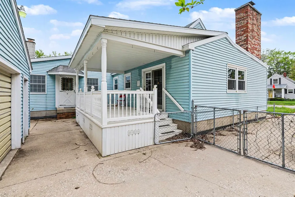 2110 Tennessee Street Midland City MI 48642