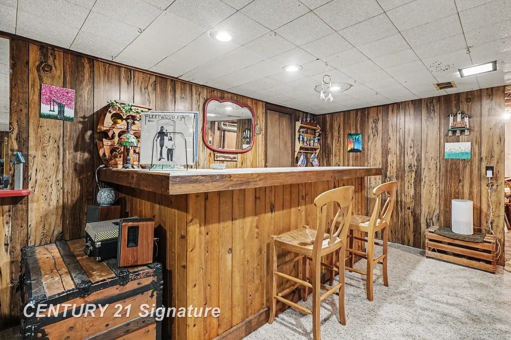 220 S 7th Street Tittabawassee Township MI 48623