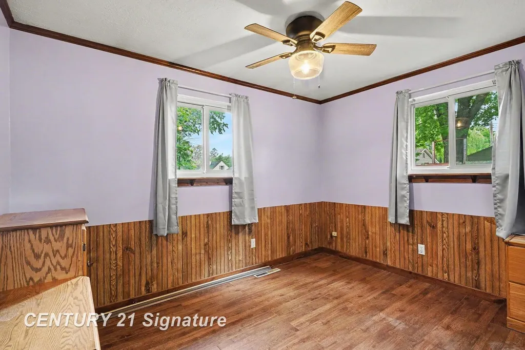 220 S 7th Street Tittabawassee Township MI 48623