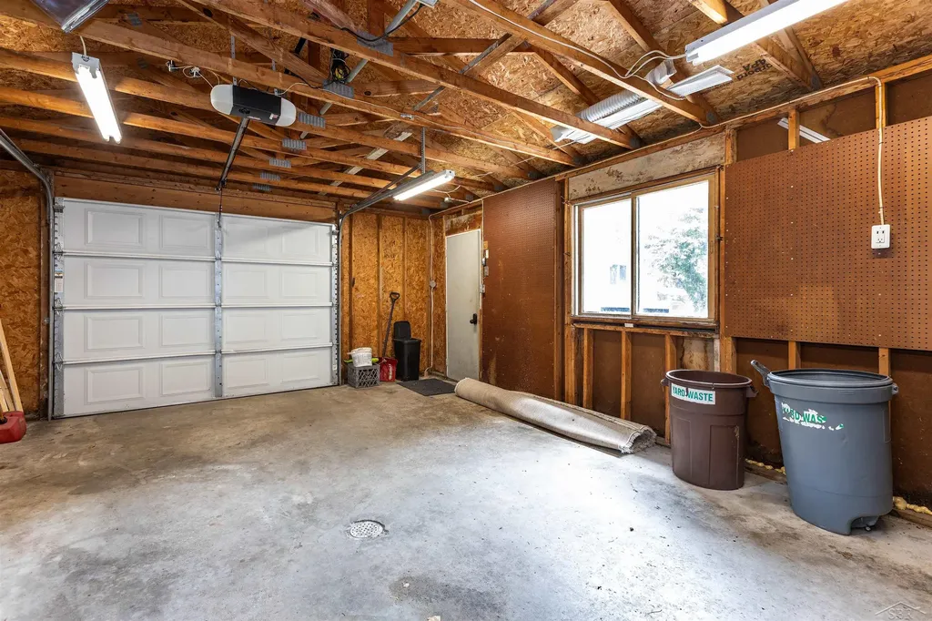 3405 Meyer Place Saginaw Charter Township MI 48603