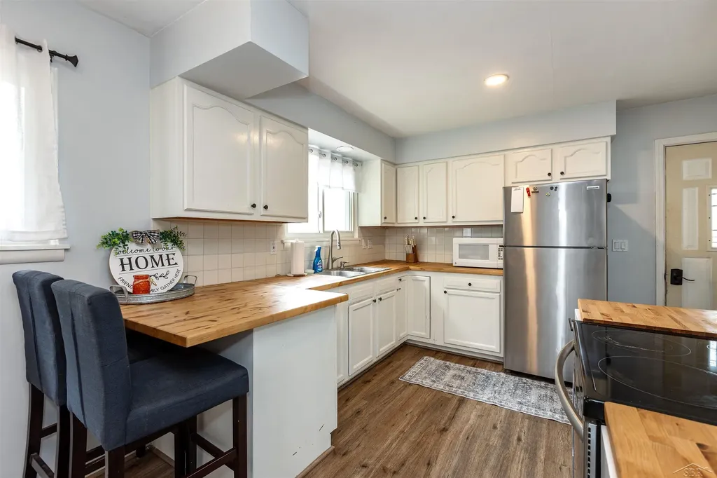 3405 Meyer Place Saginaw Charter Township MI 48603