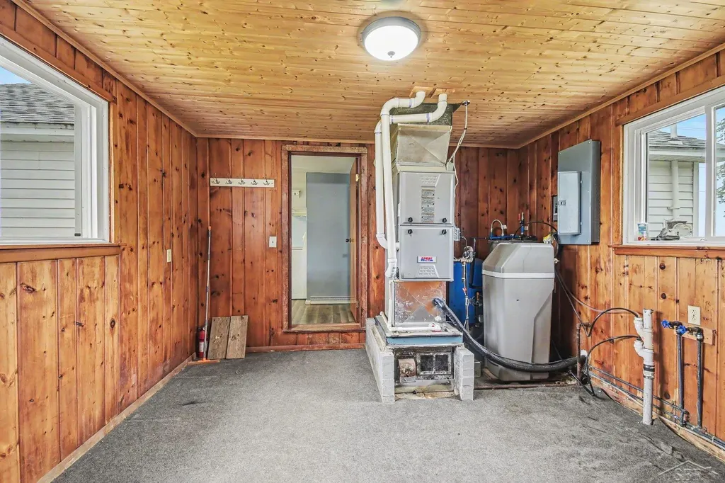 3110 S Merrill Road Lakefield Township MI 48637