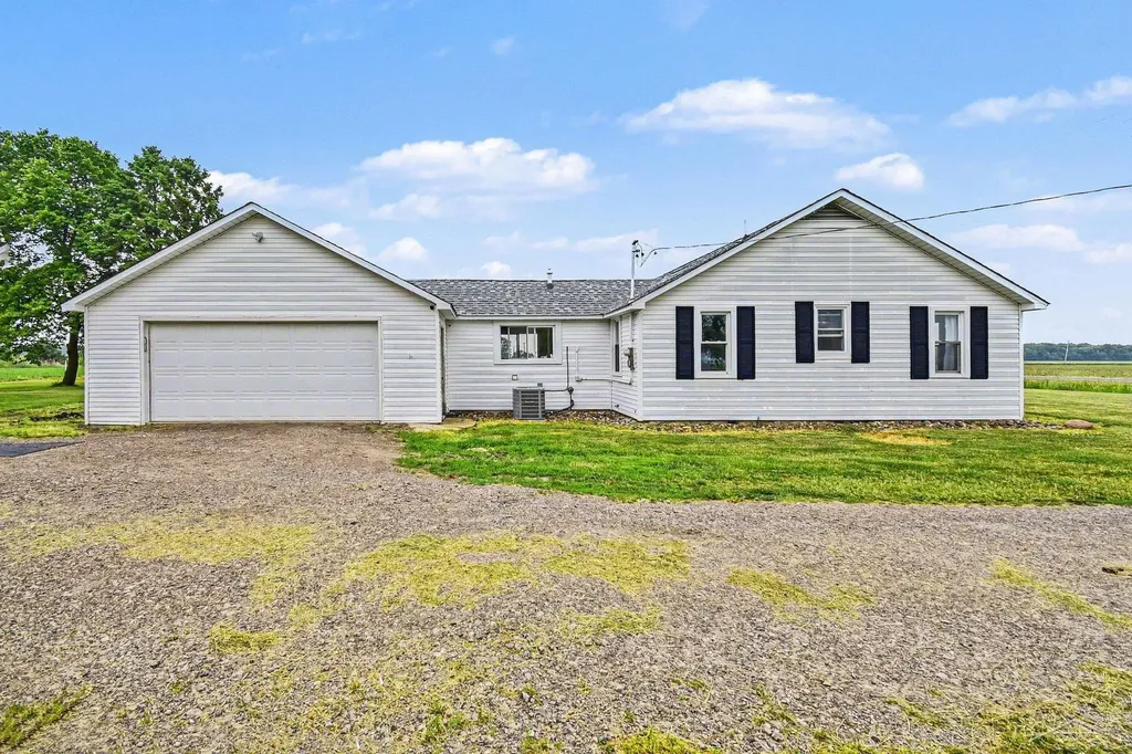 3110 S Merrill Road Lakefield Township MI 48637