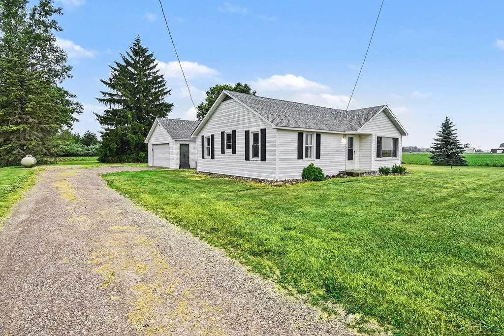 3110 S Merrill Road Lakefield Township MI 48637