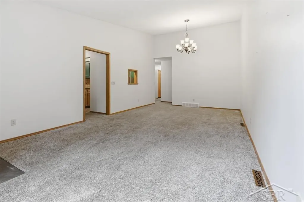526 Morningside Drive Midland City MI 48640