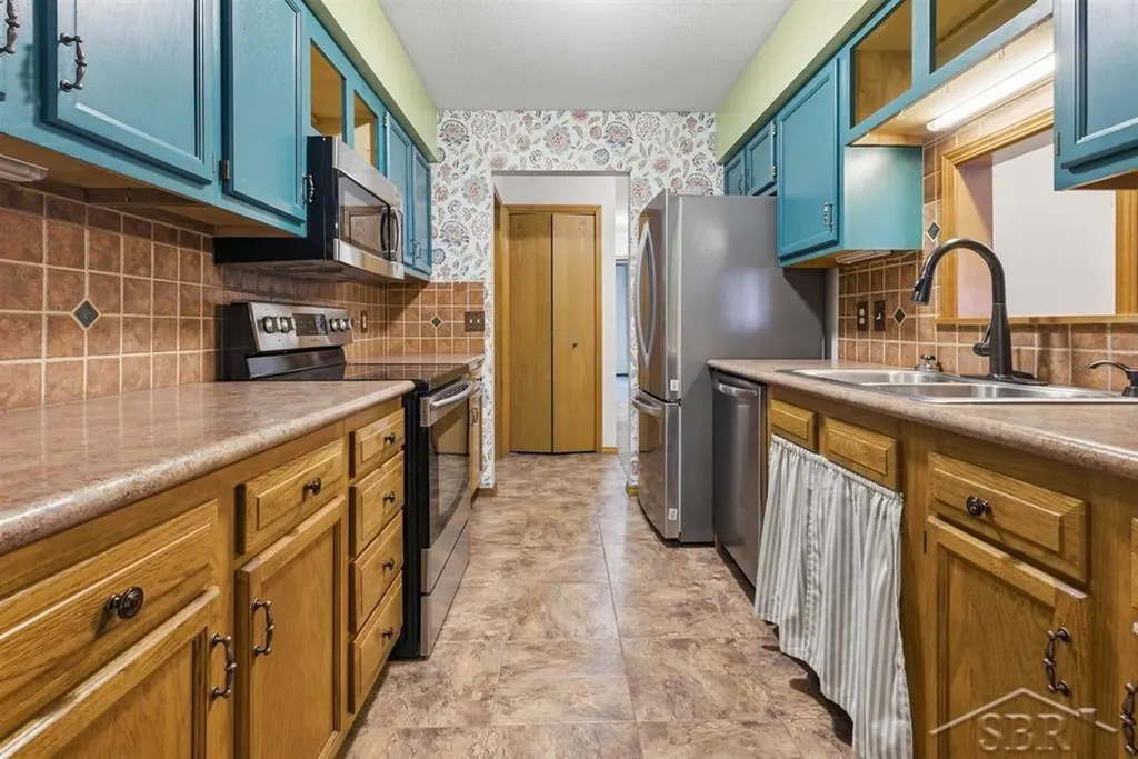 526 Morningside Drive Midland City MI 48640