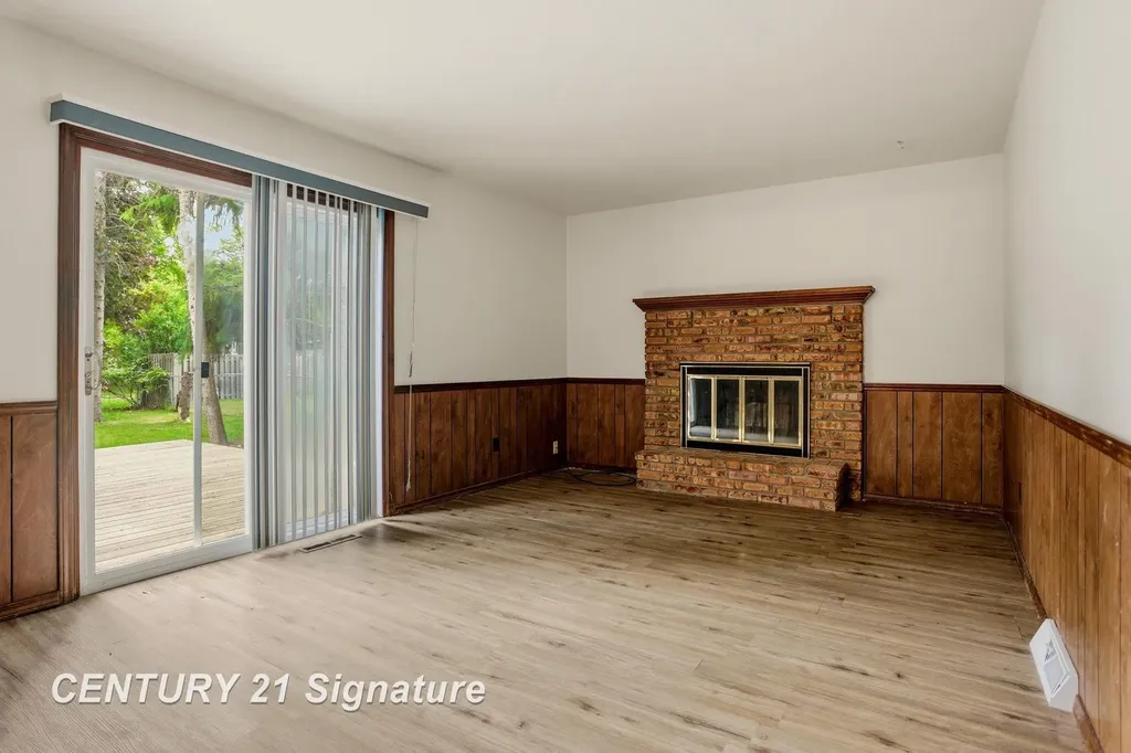 2380 E Gatesboro Drive Saginaw Charter Township MI 48603
