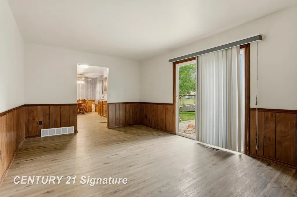 2380 E Gatesboro Drive Saginaw Charter Township MI 48603