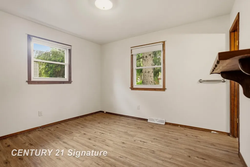 2380 E Gatesboro Drive Saginaw Charter Township MI 48603