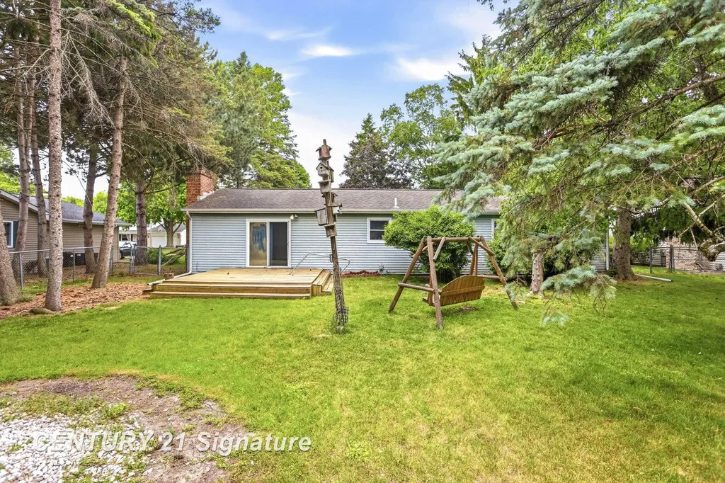 2380 E Gatesboro Drive Saginaw Charter Township MI 48603