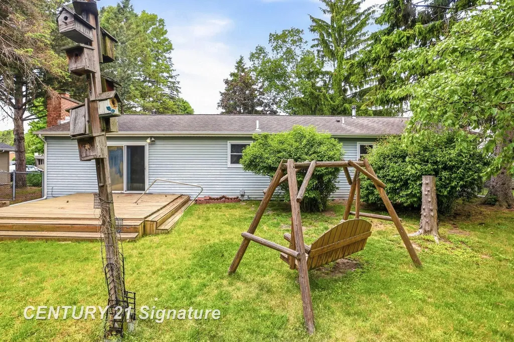 2380 E Gatesboro Drive Saginaw Charter Township MI 48603