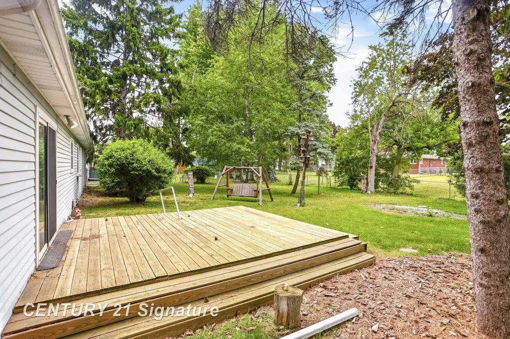 2380 E Gatesboro Drive Saginaw Charter Township MI 48603