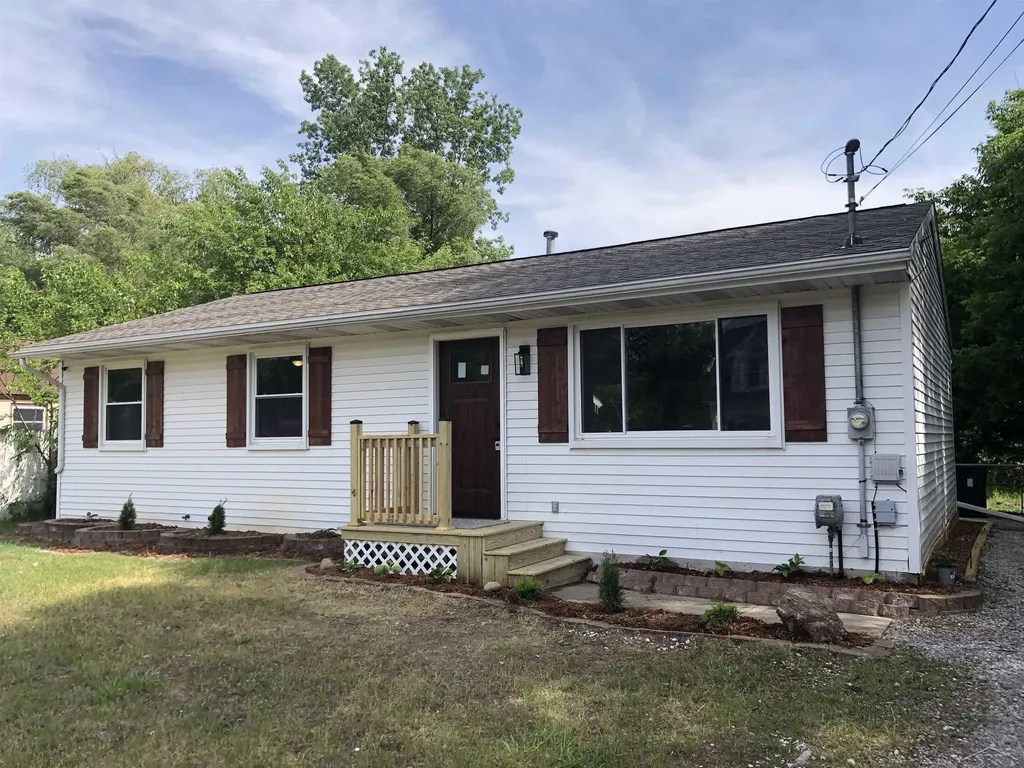 3328 Cobb Street Midland City MI 48642
